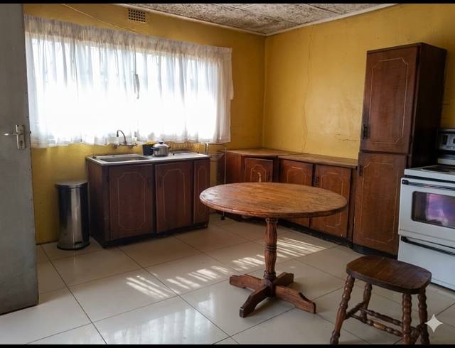 3 BEDROOM HOUSE FOR SALE IN SEBOKENG ZONE 13